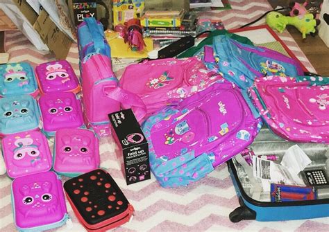 Browse our range of all new kids products from smiggle uk, including colourful kids accessories, kids games, kids stationery, kids tech and much more. The world's hottest stationery brand - SMIGGLE