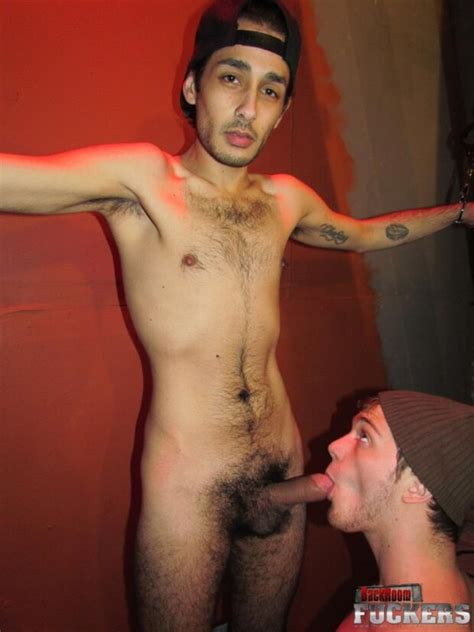 Straight Guy Gets His Big Uncut Cock Sucked While Nuttybutt