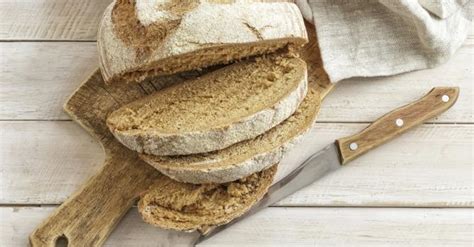 289 calories (kcal) au 100 gr. Recette de Pain maison