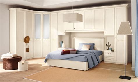 Con le camerette a ponte di arredoshop arredi ottimizzando al meglio lo spazio e camera middot. Camera armadio angolare ante battente bianco+vetro ...
