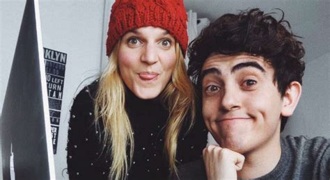 La vita breve dei coriandoli, il diario degli errori, mad world, diamanti lt → italienisch, englisch → michele bravi (31 lieder 68 mal übersetzt in 15 sprachen). Michele Bravi su Chiara Galiazzo: "Ha protetto la mia voce"