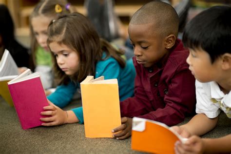 8 Ways Parents Discourage Their Kids From Reading Pa