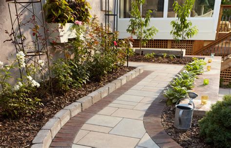 Add these beautiful plant blocks to your autocad drawings. Outdoor Bistro: Paver walkway with border and edging ...