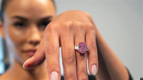 Pink Diamond Auctioned At Million Most Ever Per Carat Ph