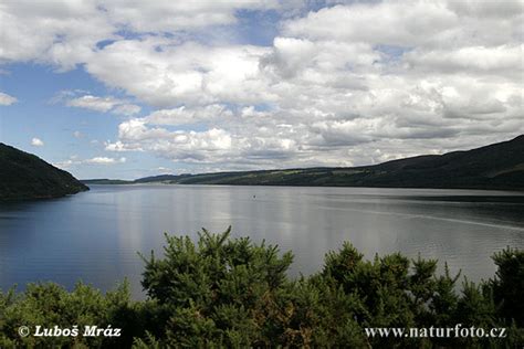At loch ness, scotland, scientist dr. Loch Ness See Bilder, Loch Ness See Fotos | NaturFoto