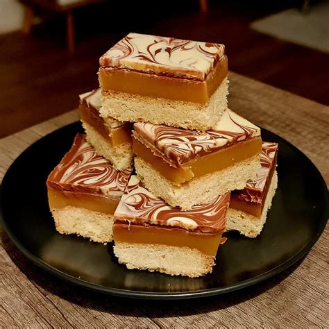 Millionaires Shortbread With Salted Caramel Rbaking