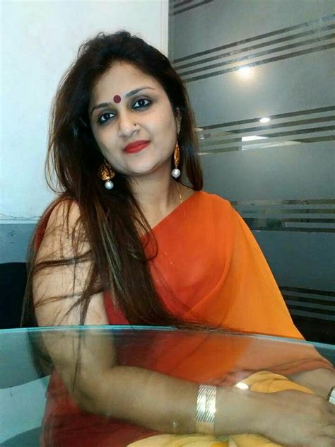 Pin By Uttam Kumar On Mom Beautiful Women Naturally Indian Natural Beauty Indian Beauty Saree