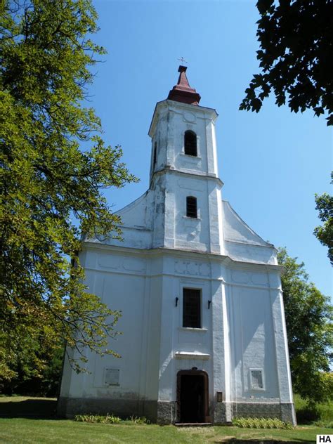 A gótikus és barokk stílusú templom a 14. Szent Jakab-templom (Vászoly) | Miserend