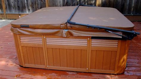 How Important Is Hot Tub Cover R Value — Sunplay