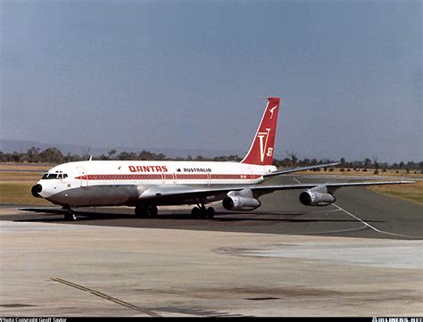 Boeing 707 338c Qantas Aviation Photo 0313643