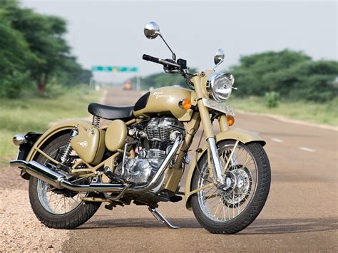 The classic desert storm comes to you with a sand paint scheme reminiscent of the war era, a time when royal enfield motorcycles proved their capabilities and battle worthiness by impeccable service to soldiers in harsh conditions of the desert. The British Ruled Us For 190 Years. Here's How India got ...