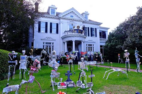 That's just who we are. 5 Reasons to Celebrate Halloween in New Orleans | Solitary ...