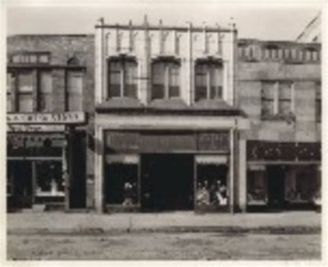 Lorain Ohio Bluest Eye Circle Light Downtown Broadway Street View