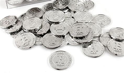 50pcs 2016 Plastic Bitcoin Btc Coin Silver Pirate Treasure Gold Coins