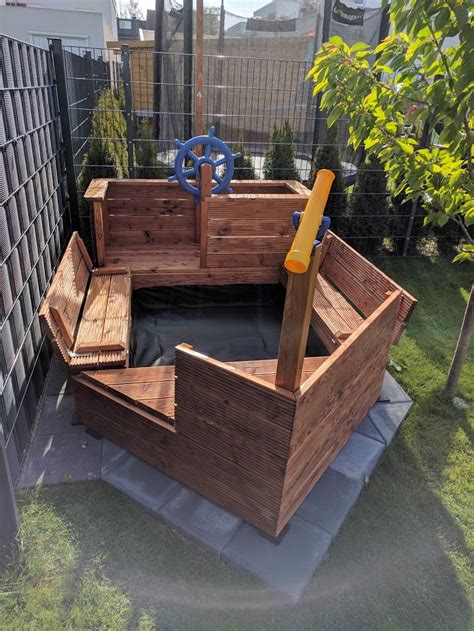 104 x 104 x 16 cm. DIY Piratenschiff-Sandkasten - gabelschereblog