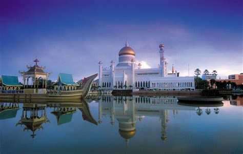 James Asr Hassanil Bolkiah Mosque المرسال