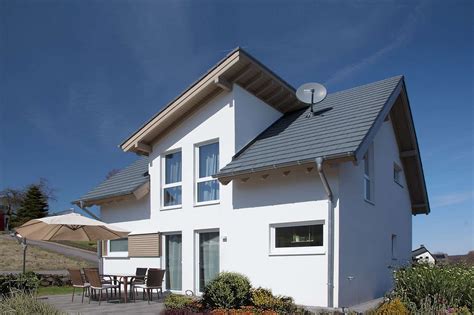 Stöbern sie in unserer auswahl hochwertiger gartenmöbel ausgewählter hersteller! ISOWOODHAUS - Ein harmonisches Zuhause mit Pultdachgaube ...