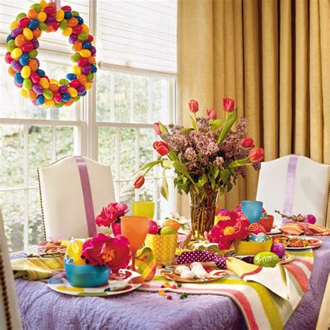 This is a great decoration for a modern style of easter table or shelf, especially one where food is present and you don't want to deal with germs from the real thing. 60 Easter Table Decorations - Decoholic