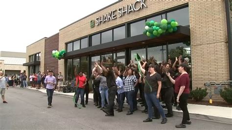 Shake Shack Opens In Cary On Wednesday August 21 Abc11 Raleigh Durham
