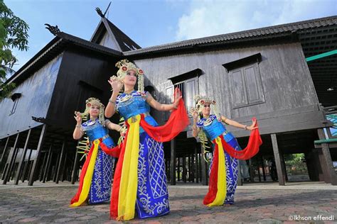 Tarian Tradisional Kalimantan Selatan Banjarmasin Culture My Xxx Hot Girl