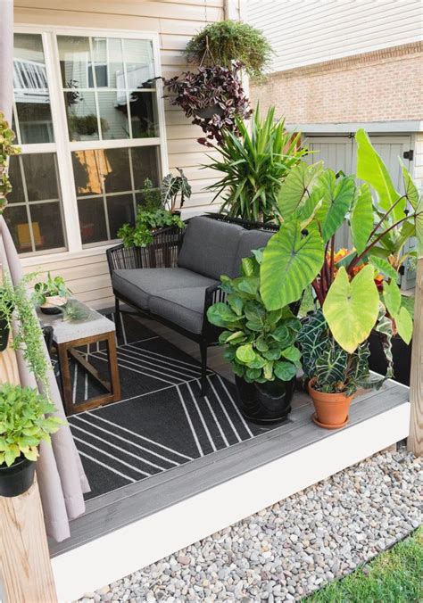 Small Patio Decorating Ideas That Make Your Deck Into An Outdoor Oasis