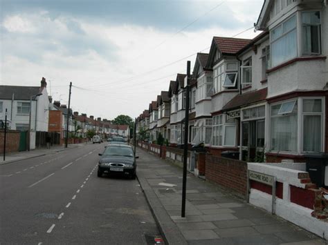 Holcombe Road N17 © Danny P Robinson Geograph Britain And Ireland