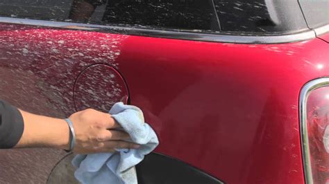 Watch all our autoblog details videos for more quick car care tips from professional detailer larry kosilla. goclean waterless carwash | How to Wash Your Car Without ...