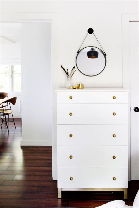 Decorate your malm dresser with printed ultimate glam with a white malm dresser accessorized with gold handles and gold corners. 5 Incredible Makeovers IKEA Hack Painted Furniture DIY's ...