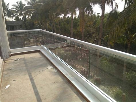 Aluminium Glass Balcony Railing At Rs 300square Feet Noida Id