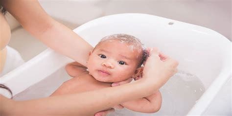 While color takes fine of damp hair, damp hair pulls a lot when your sectioning and you will be much more comfortable with a dry head of hair. How to wash baby's hair without getting water in the eyes ...