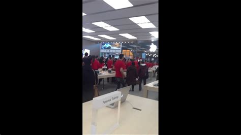 New Apple Store In Yorkdale Mall In Toronto Canada Youtube