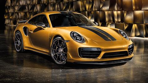 Tieši jūs izvēlaties, kuru no kameras pieciem leņķiem izmantot 911 turbo pieredzei: Porsche 911 Turbo S Exclusive Series Strikes Gold With 607 HP