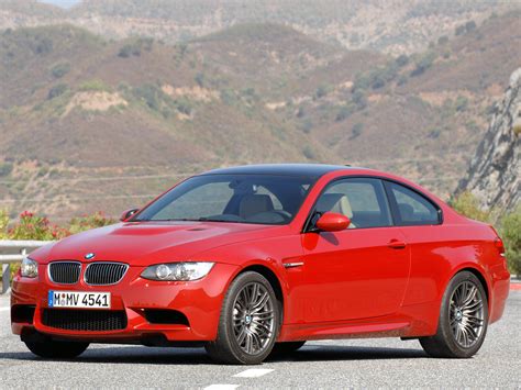 The e92 debuted as a coupe in 2008 followed by a bloated e93 convertible and a suburbanites dream, the e90 m3 sedan. M3 Coupe / E90/E91/E92/E93 / M3 / BMW / Database / Carlook