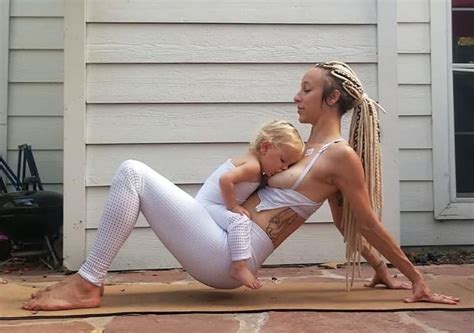 Mom Breastfeeds While Doing Yoga Naked