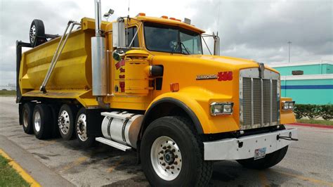 You can pick your choice of fender and body color! W900 SUPER 16 DUMP TRUCK - Dogface Heavy Equipment Sales