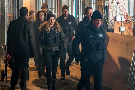 chicago pd season seven nbc cop series renewed for 2019 20 season canceled renewed tv