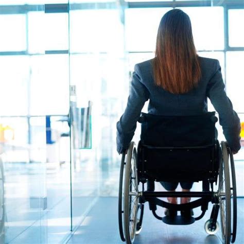 Wheelchair Bound Woman Forced To Crawl Onto Plane — Sues American Airlines Rnews