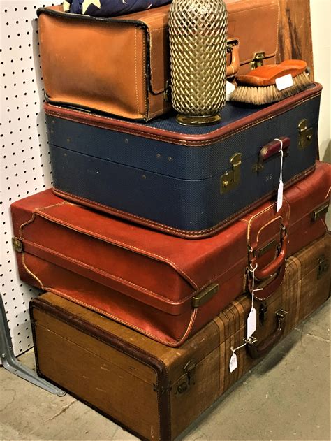 Vintage Luggage Decorating Ideas Luggage Vintage Decorating Vibe Anytime Incorporating Gives Hit