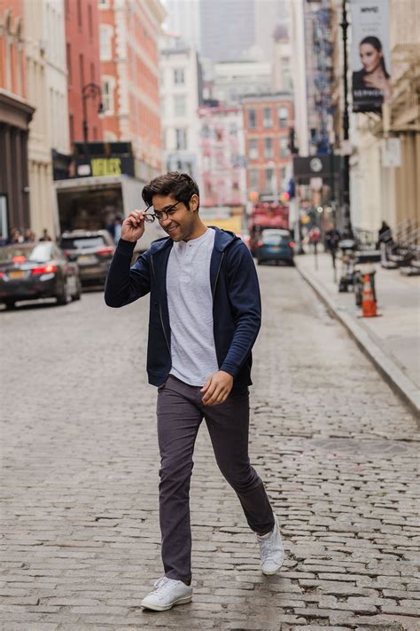 How To Wear A Henley Shirt 5 Outfit Ideas Peter Manning Nyc Chegospl