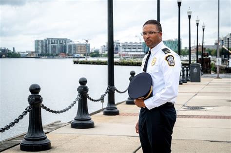 Federal Police Officer Recognized For Saving Life At Washington Navy