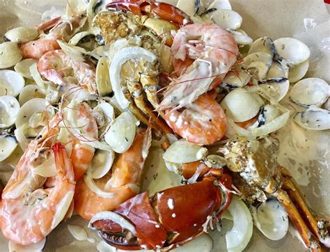 7 halal seafood bucket places from 17 nett onwards to feast at with the fam eatbook sg