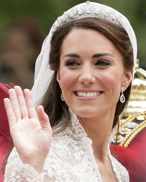 Kate Middleton Wedding Dress Exploring The Iconic Gown 10 Years Later Fashion Magazine