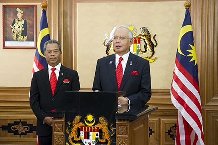 Senarai menteri kabinet malaysia adalah: Dunia Mrs. Pejan's: Senarai Gaji Menteri Kabinet, Perdana ...