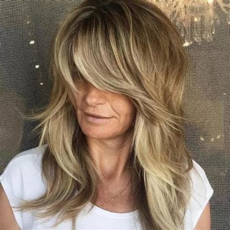 Other than buzzing your all of your hair off, growing a fringe is one of the few ways you can use your hair to noticeably change the shape of your face. 20 Smart And Classy Hairstyles For Women Over 50
