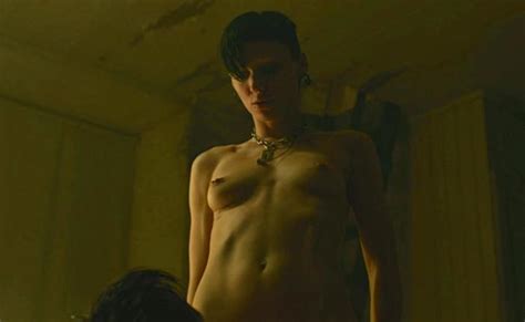 Nude And Noteworthy On Netflix Dragon Tattoo Sex And The
