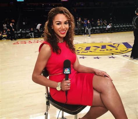 How Sportscaster Rosalyn Gold Onwude Became The Nbas Golden Girl