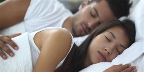 positions dans le sommeil une étude scientifique s intéresse à ce qu elles disent sur notre vie