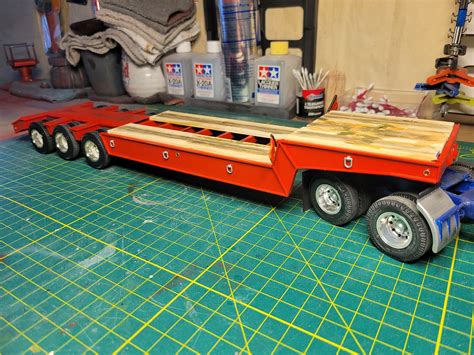 Lowboy Trailer Bulldozer Plastic Model Truck Vehicle Kit 1 25