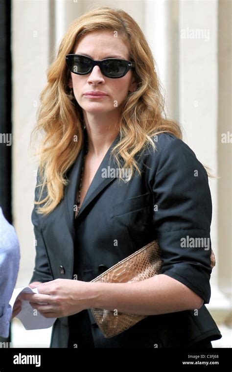 Julia Roberts On The Set Of Her Upcoming Film Eat Pray Love