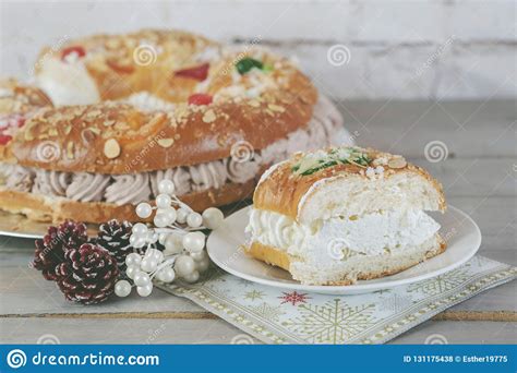 No spanish christmas meal would be complete without a glass of cava, the spanish version of french champagne. King Cake Or Roscon De Reyes Stock Photo - Image of bakery ...